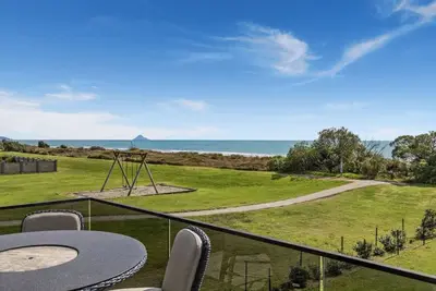 Image de Black Bach- Beachfront Paradise Retreat