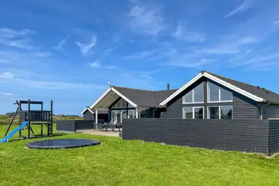 Image de Maison confortable à Løkken avec sauna