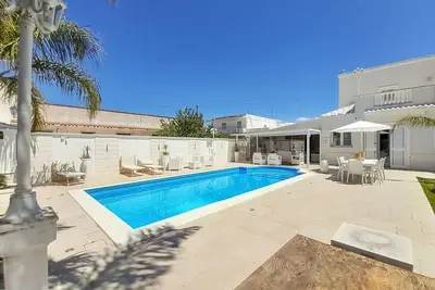 Image de Magnifique maison Ă Leporano avec WiFi