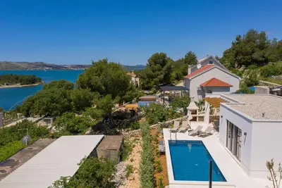 Image de Superbe maison à Bilice avec WiFi