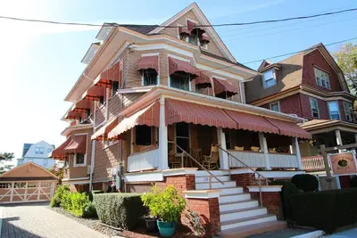 Image de Saltwood House Presented By Homestead Real Estate