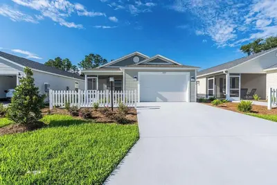 Image de Blissful Village Bungalow 2br-2ba with Cart & Membership