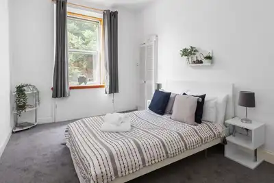 Image de Appartement-Appartement-Salle de bain privée séparée-Vue ville