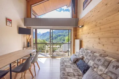 Image de Appartement 'Appt Avec Vue - Immoclean' avec vue sur les montagnes et balcon