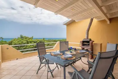 Image de Maison de vacances 'Casa In Residence Villa Marina' avec vue sur la mer, piscine et terrasse privée