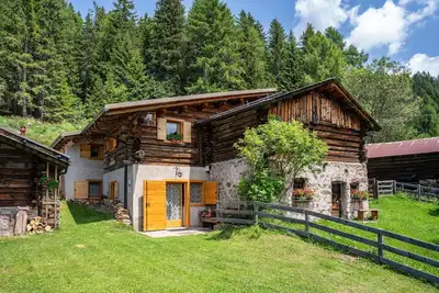 Image de Chalet \"Baita Naibiz\" avec vue sur les montagnes, terrasse privée et Wi-Fi