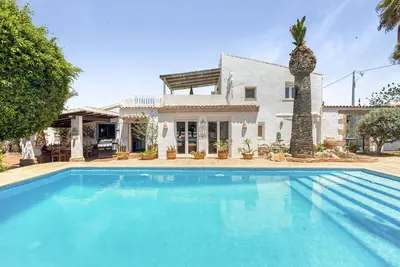 Villa 'La Siesta' avec vue sur les montagnes, piscine privée et Wi-Fi