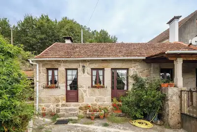Image de Maison de vacances 'C Vilamide' avec vue sur les montagnes, terrasse privée et Wi-Fi