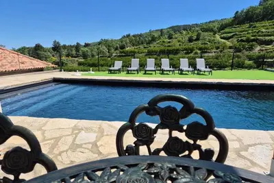 Image de Maison de vacances 'Quinta Do Limite - Casa Do CamponĂŞs' avec vue sur la montagne et climatisation