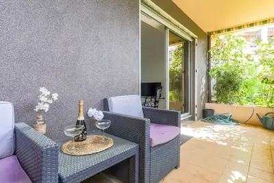 Image de Joli appartement pour 4 personnes avec Wifi, piscine, Tv, terrasse et animaux admis
