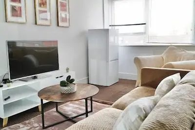 Image de Clean, Spacious 2-Bed Apartment in Brierley Hill