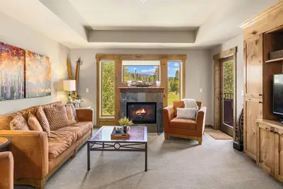 Image de Suncadia golf view condo with seasonal pool and hot tub!