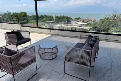 Image de Step into serenity in our secure vacation home on Lake Chapala's shores,