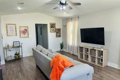 Cottage in the heart of Sulphur