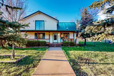 Image de Countryside dog-friendly home with mountain views, alfresco patio & Wfh desk