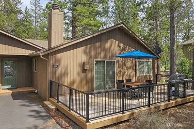 Image de Lovely house near skiing, pool, hot tub & sports courts access