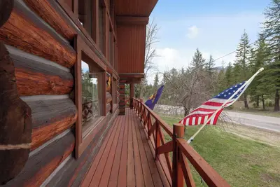 Image de Gorgeous Log Home 9 mi from West Glacier
