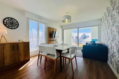 Image de Appartement Rénové de 48m² à Quiberon - Proche Plage, Parking Privé, Loggia Exposée Sud, 4 Pers.