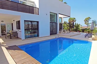 Image de Grande location à Moraira avec piscine privée, climatisation et animaux admis