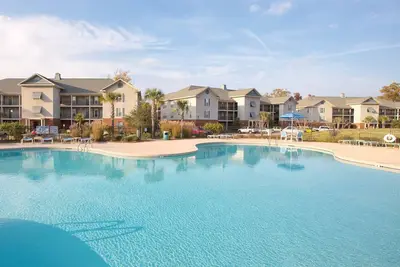 Image de Lakeside Bliss: 2br Suite at Wyndham Lake Marion