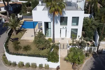 Image de Villa de luxe à Moraira avec piscine privée, proche plage et commodités, idéale pour familles et amis