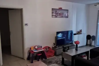 Image de Appartement T3 Spacieux avec Balcon Proche Centre Ville