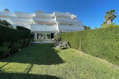 Image de Modern Bright Garden Apartment, 2 beds, El Paraiso, Estepona, close to Golf