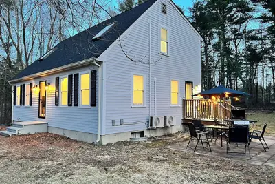 5min from the Gillette Stadium! Sleeps 12 people! - Pet-Friendly! \n\n\n