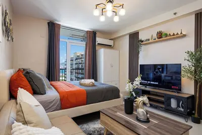 Image de Nomads´ Haven - a Budget Friendly, Zen Inspired Condo studio.