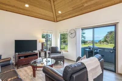 Image de Starlight Reach – Amazing 2 Bdr in Desirable Sea Ranch Community!