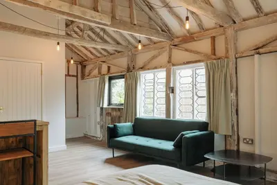Image de 1 Henham Barns, Henham Park, Nr Southwold, Suffolk Nr34 8aq, Oak framed style oasis in Country Suffo