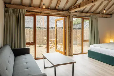 Image de 4 Henham Barns, Henham Park nr Southwold, Nr34 8aq, Carefully restored Character filled barn