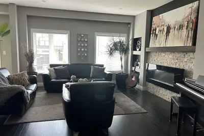 Image de Modern Stunning House 4Bed 2. 5 bath