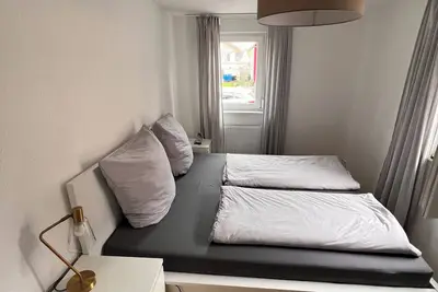 Image de Modernes Studio-apartment mit Arbeitsplatz