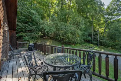 Image de New! Cozy Dog Friendly Retreat w/ Hot Tub & Views