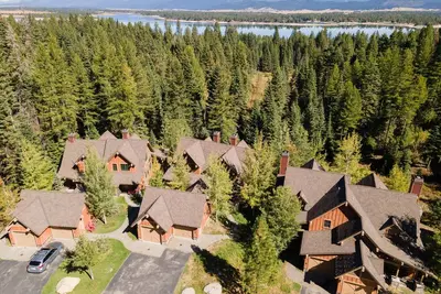 Image de Beautiful 2 Br Townhome with Private Hot Tub