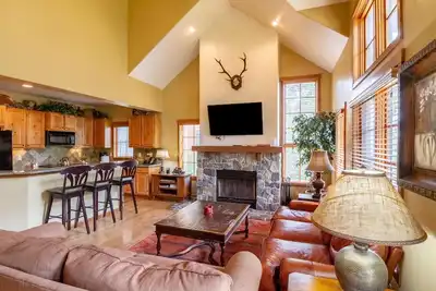 Image de Cozy Townhome |Stunning Views, Ski-In\/Ski-Out