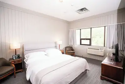 Image de Nomi - 302 and 315  King Room
