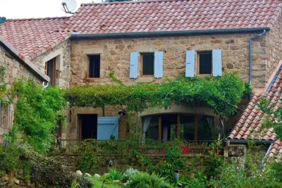 Image de Maison typique restaurée dans un cadre enchanteur, piscine et vue superbe