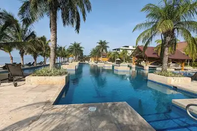 Image de Steps to Puntarena Beach Club & Marina - Sleeps 6