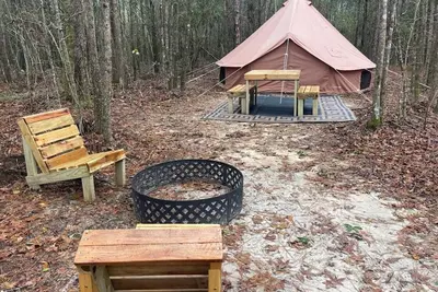 Image de Batmans bell tent glamping farmstay