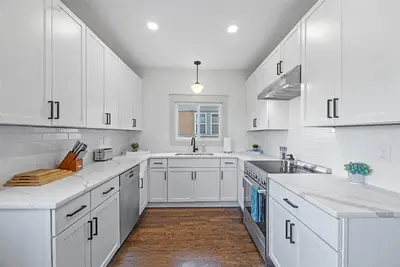 Image de Modern Fun-Filled 4br Home w/ Arcade, Deck & Bbq