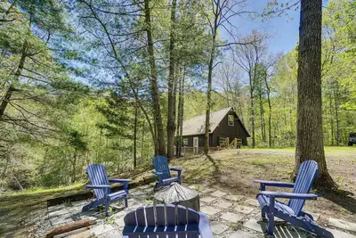 Image de Fire Pit + Community Perks: Murphy Family Cabin!