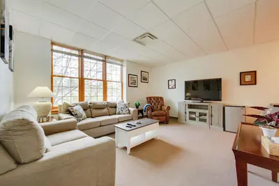 Image de 1 Mi to Allegheny River: Cozy Apt w/ Shared Patio!