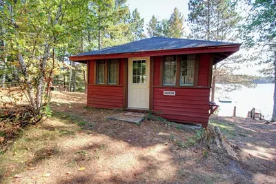 Image de Rustic, Wisconsin Northwoods Cabin with Private Dock. Family & Pet Friendly!