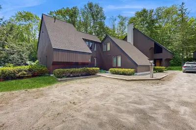 Image de Creekside condo with pool, next to Catamount Trail on river with water views