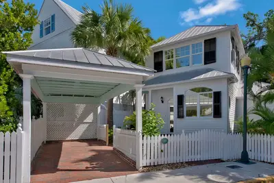 Image de Casa Cristol- Family and Pet Friendly - Classic Kw Charm Superb Location!