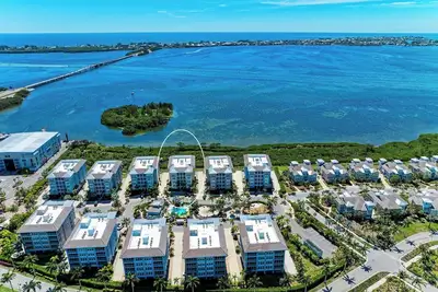Image de 3/3 384-303  Sound Luxury Condo