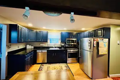 Image de Family Friendly Surfside Home—No Pets