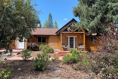 Image de New Listing! Riverbend Relaxation Resort - Spokane River Waterfront - 5br 3Ba